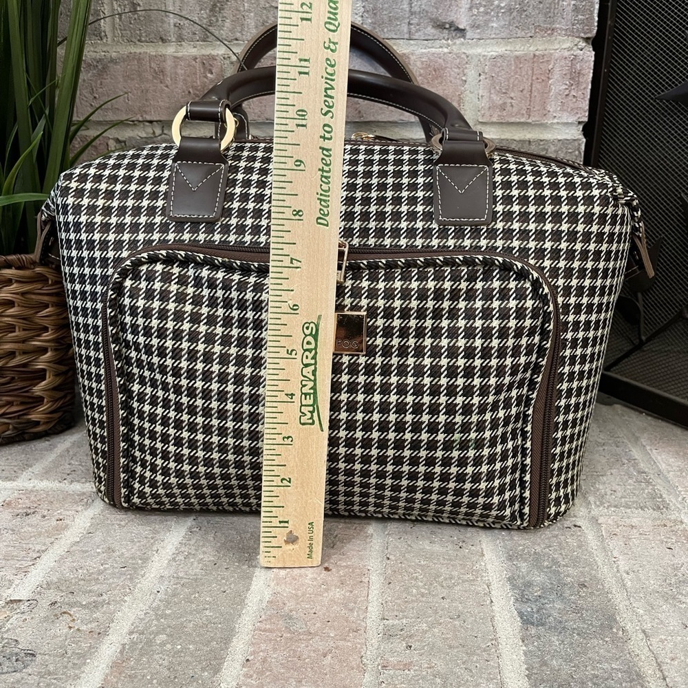 London Fog Black and White Travel Bag - Picture 10 of 15